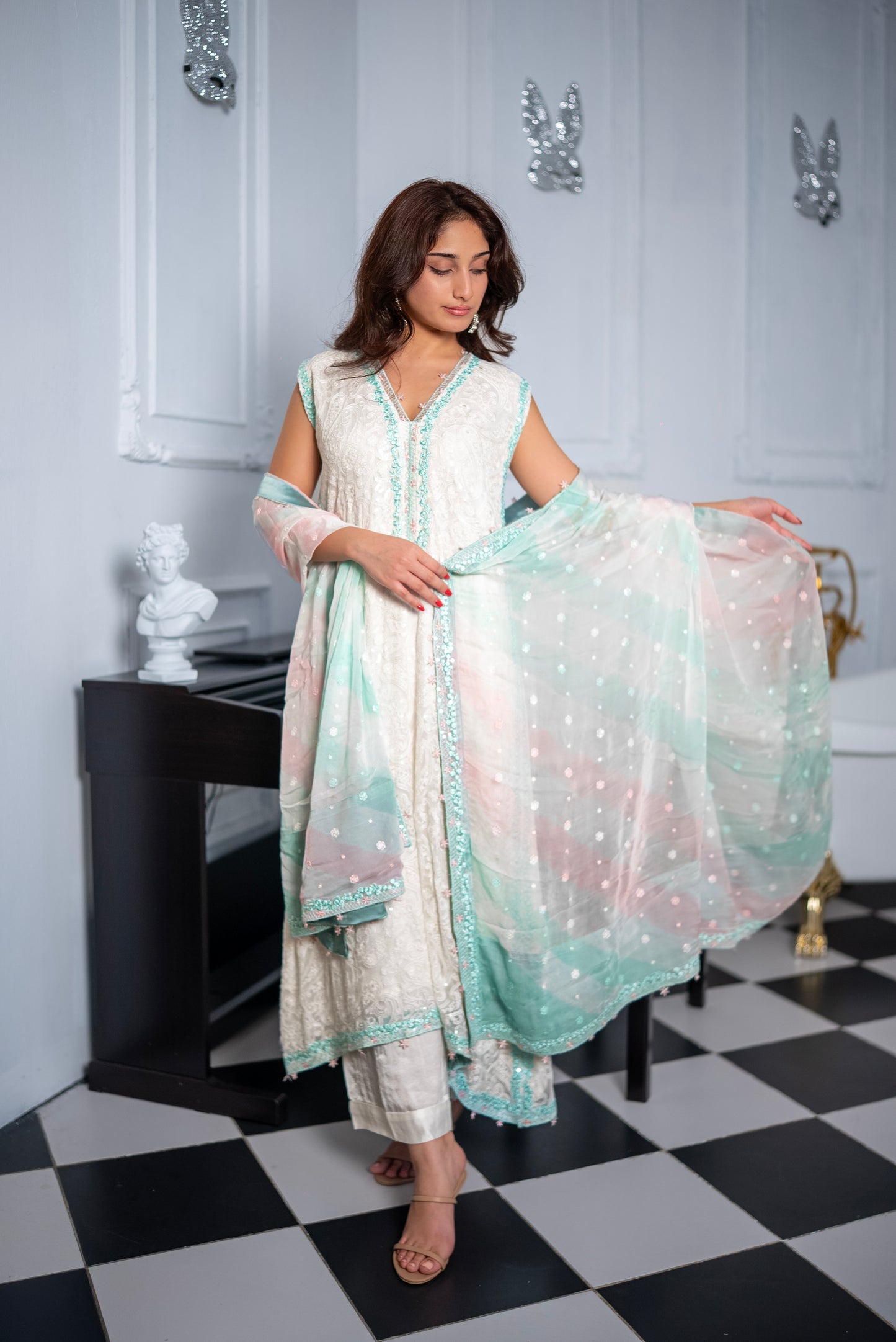 designer Pakistani suit Dubai;