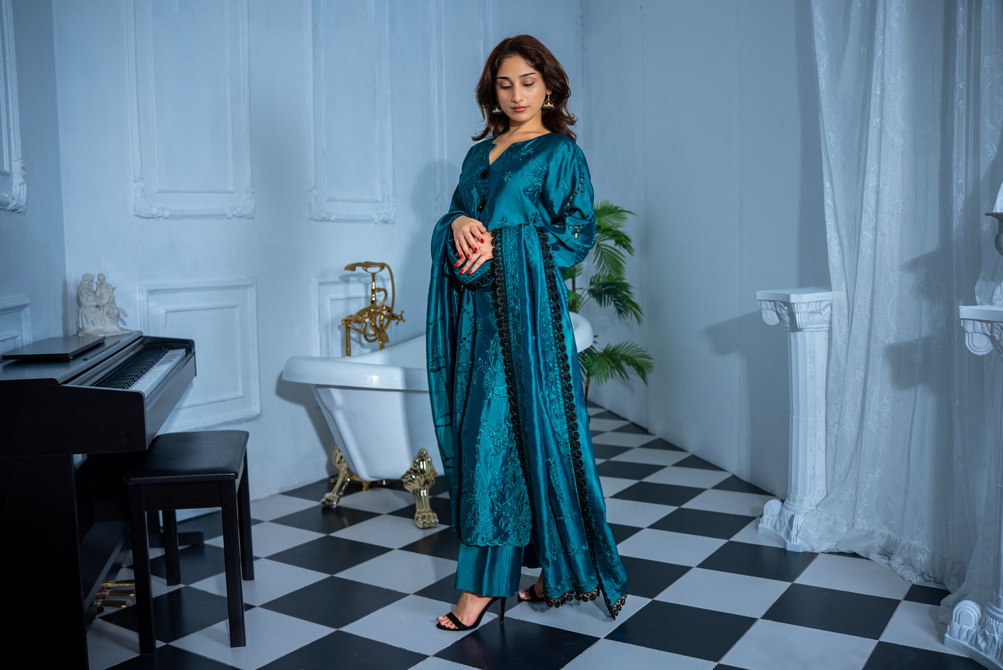 Verdant Grace dark green tissue silk suit dupatta with delicate cutwork trim